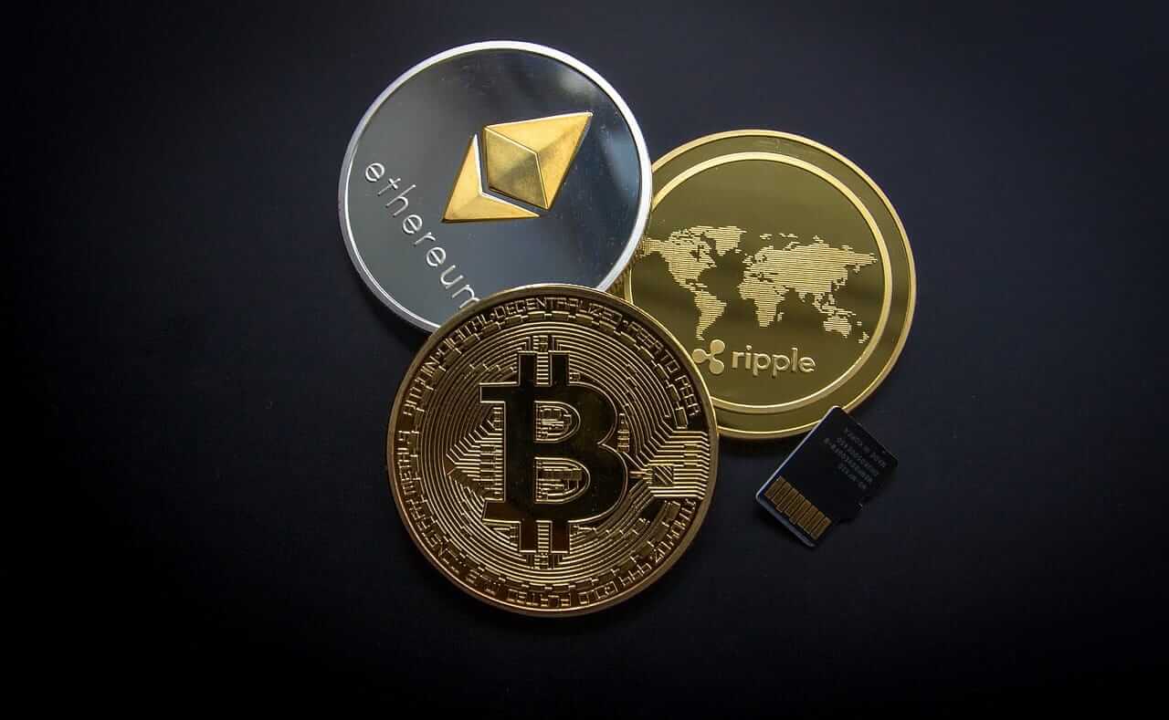 bitcoin ethereum ripple crypto by WorldSpectrum via Pixabay